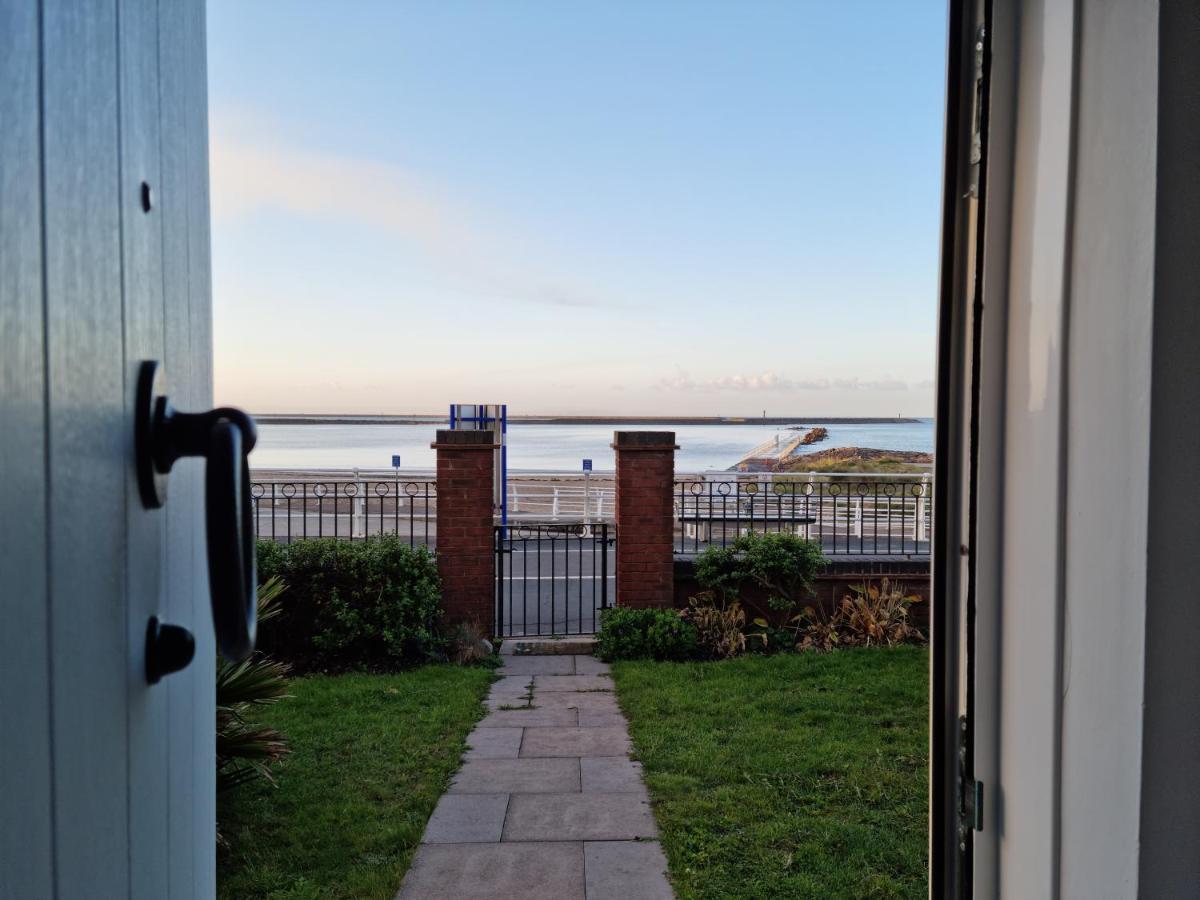 Ferienhaus View Couples Retreat Aberavon Direct Seafront Panoramic Sea Views Large Driveway Parking